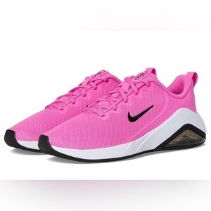 Nike Women's Pink Bella 7 NEW IN BOX 9.5